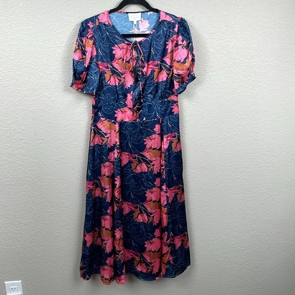 NWT Bohme Floral Satin Puff Sleeve Midi Dress Tie Neck Bohemian Sz M - Picture 1 of 11